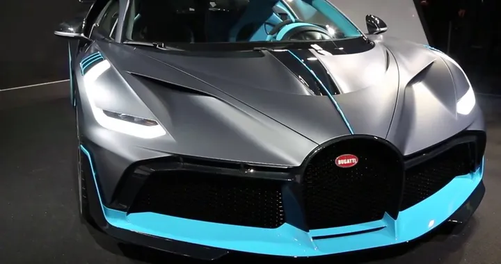 Bugatti Divo: l’hypercar da 5 milioni di euro protagonista a Parigi