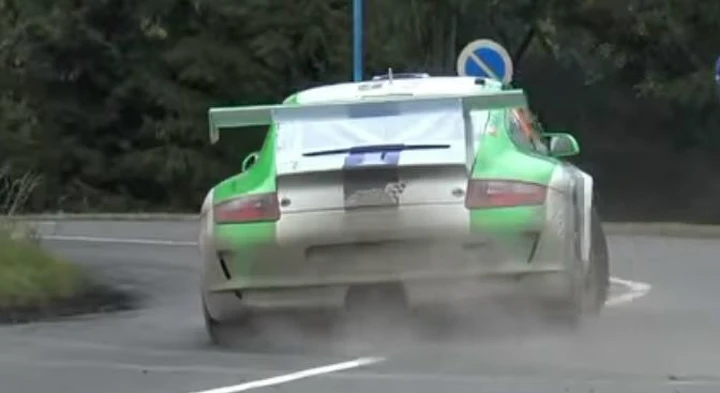 Porsche 911 nei rally: video spettacolare