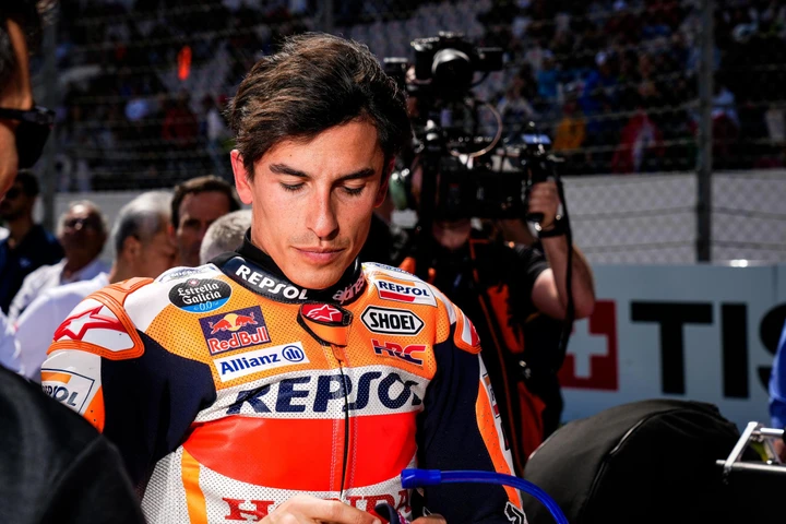 MotoGP, Marc Marquez operato alla mano destra