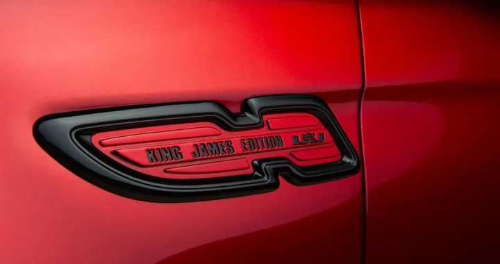 Kia K900 King James Edition: il teaser ufficiale