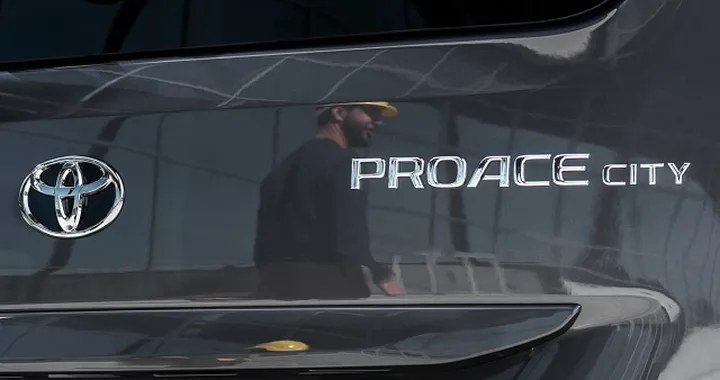 Toyota Proace City: nuovo minivan frutto della partnership con Psa