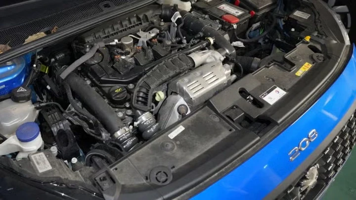 Richiamo Stellantis, rischio incendio per motore PureTech 1.2 Gen 3