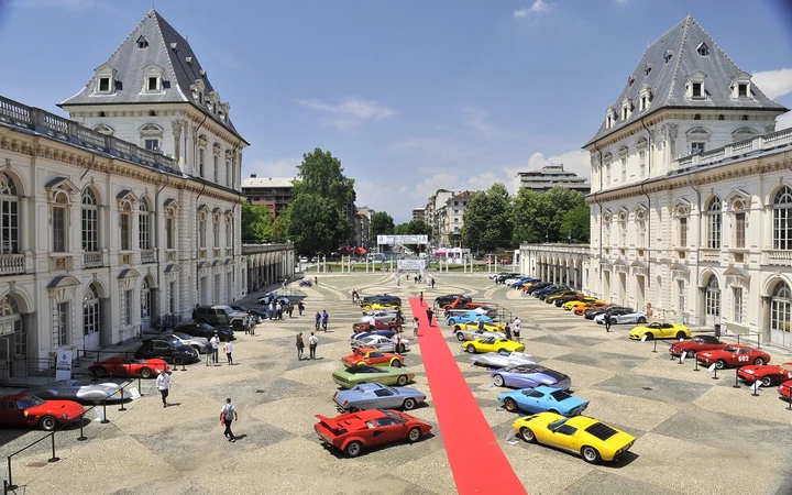 Le supercar e le auto d'epoca al Parco Valentino 2019