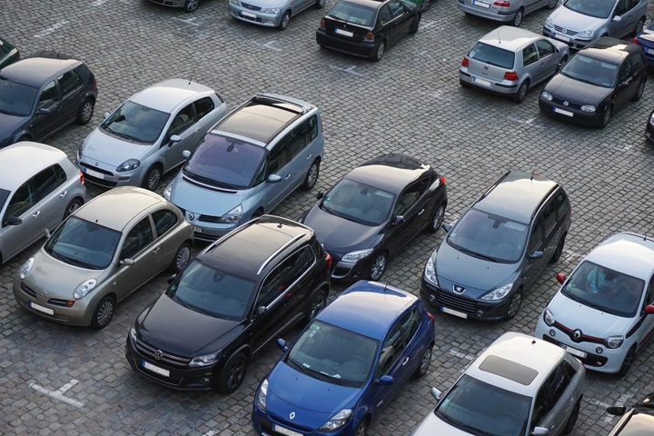 Parcheggi e aree di sosta: tutte le tipologie esistenti