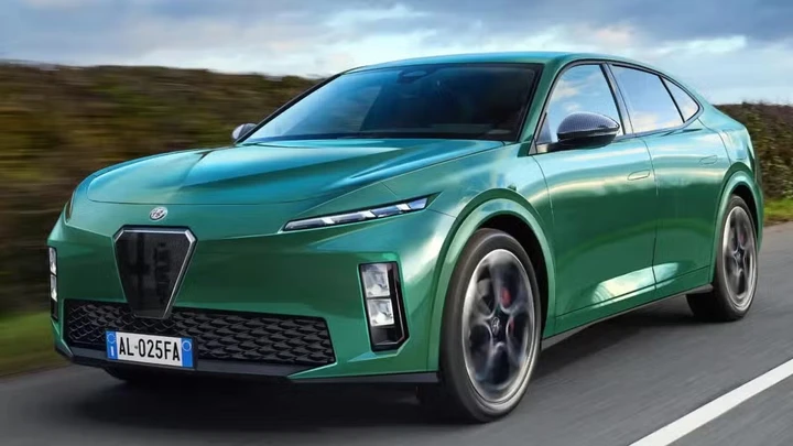 Nuova generazione Giulia: stile fastback o crossover sportivo?