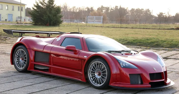 Gumpert Apollo: l'iconica supercar tedesca da 650 CV