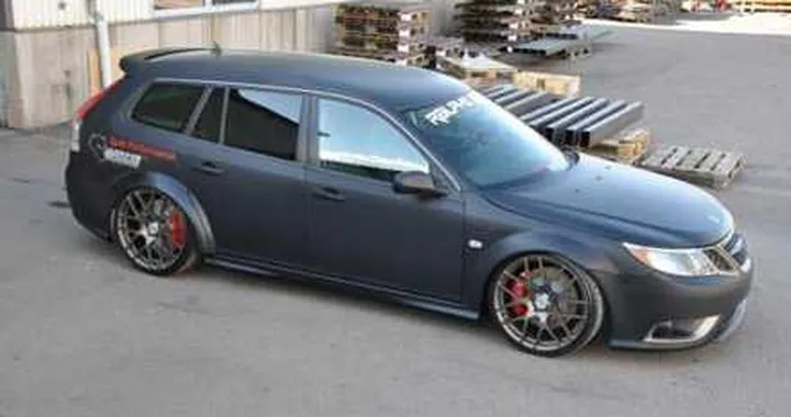 Saab 9-3 SRT10 MegaPower: Viper svedese
