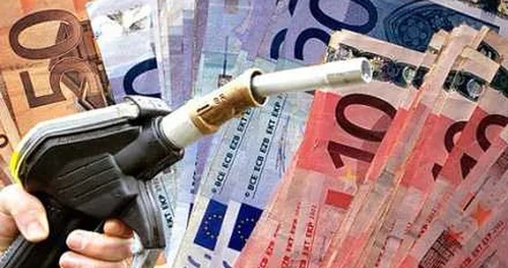 Caro carburanti: benzina a oltre 1,5 euro al litro