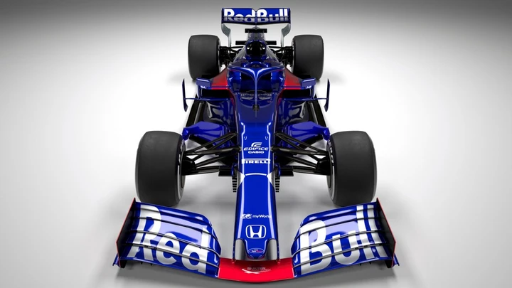 F1: svelata la nuova Toro Rosso STR14