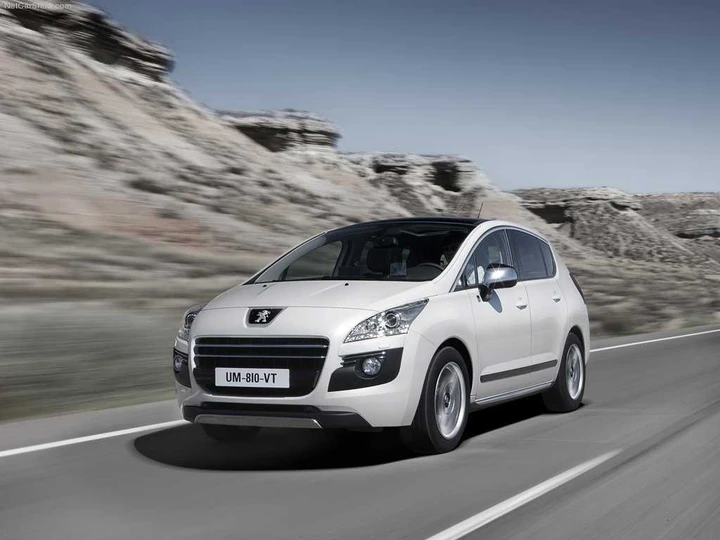Peugeot all’H2Roma 2012 con iOn e 3008 Hybrid 4
