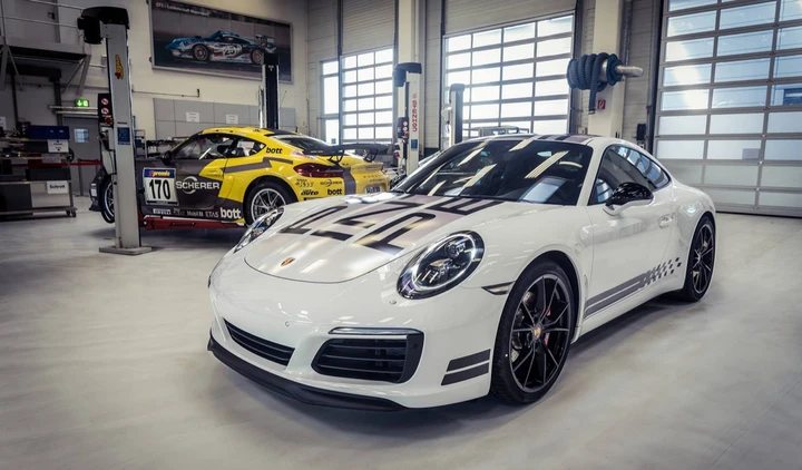 Porsche 911 Carrera S Endurance Racing Edition
