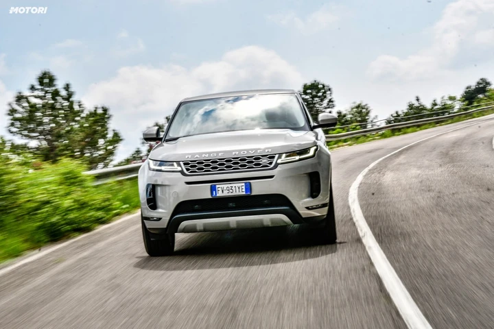 Range Rover Evoque 2.0D i4 180 CV SE: la prova su strada