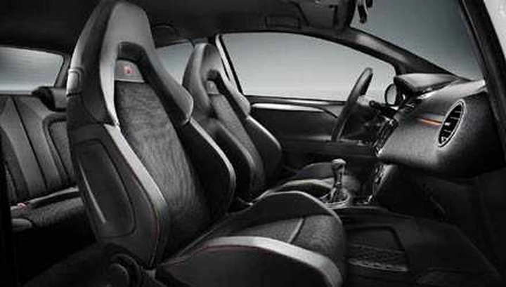 Abarth 500C e Punto Evo: in concessionaria!