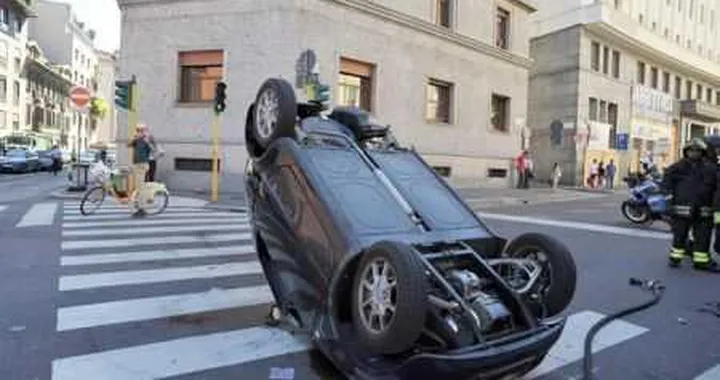 Sicurezza minicar: indaga la Procura di Roma