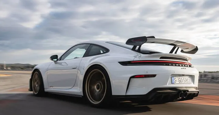 Porsche 911 GT3, trionfo della tecnica: il restyling stupisce