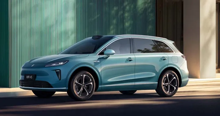 Huawei e SAIC lanciano Shangjie H5: il SUV smart che costa meno di 20.000 euro