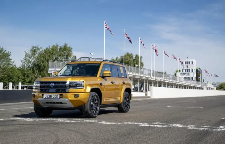 Denza Bao 5 arriva in Europa: SUV plug-in da 544 CV e anima da fuoristrada