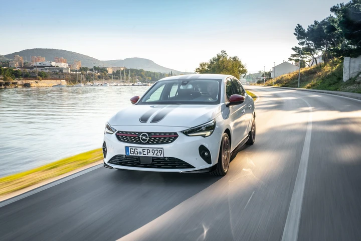 Opel Corsa 2020: i kit di personalizzazione