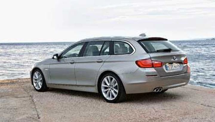 Bmw Serie 5 Touring: si parte da 46.390 euro