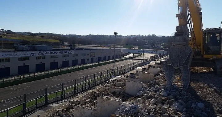 Autodromo di Vallelunga: la Guardia di Finanza scopre 65.000 tonnellate di rifiuti speciali
