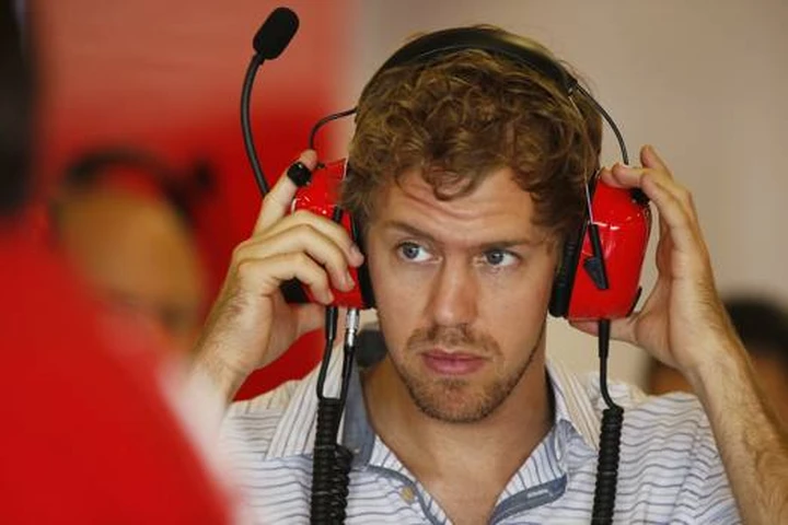 Vettel nel box Ferrari, la Red Bull: 