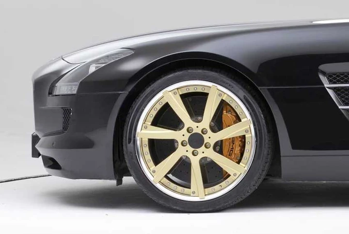 Mercedes: una SLS dalle 