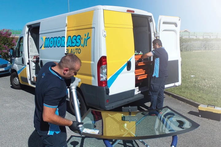 Le officine mobili Motorglass