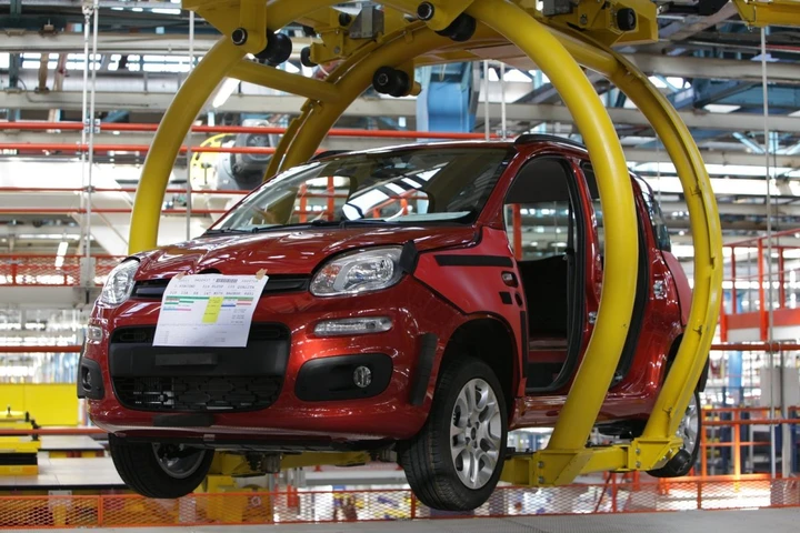 Calo della produzione e stallo degli incentivi: il futuro dell’auto in Italia è incerto