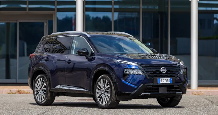 Nissan X-Trail compie 25 anni: nuovo look e versione N-TREK