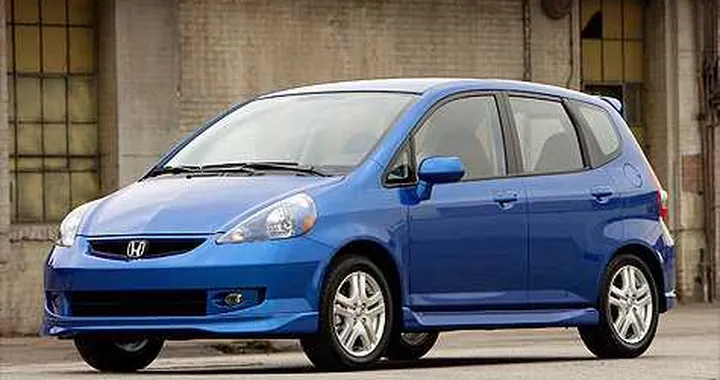 Honda: 1,3 mln di richiami per problemi ai fari
