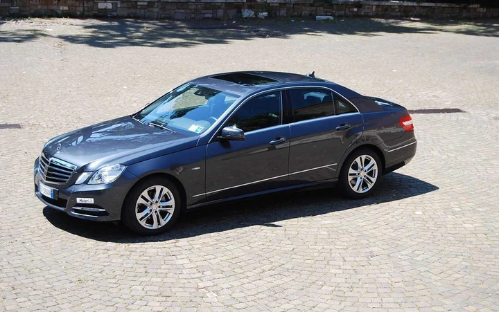 Mercedes Classe E 200 NGT: la prova su strada