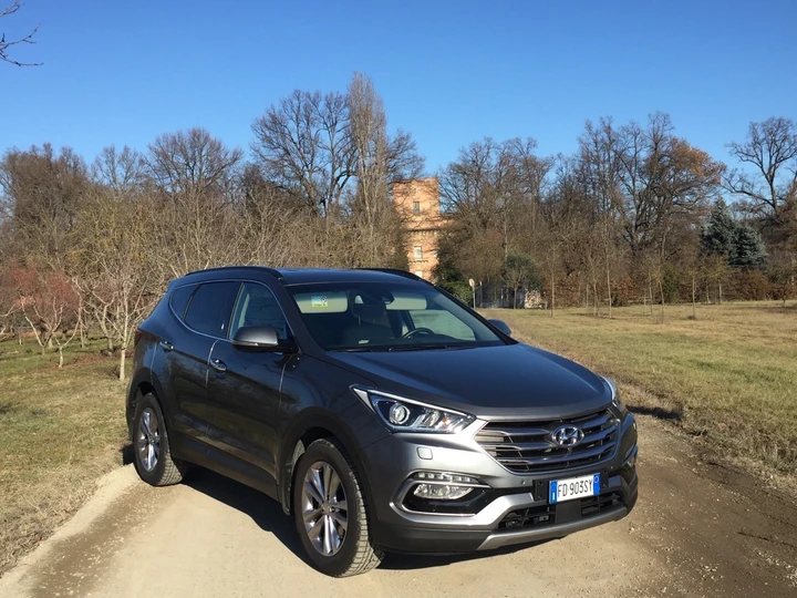 Hyundai Santa Fe 2.2 CRDi Xpossible, la prova su strada