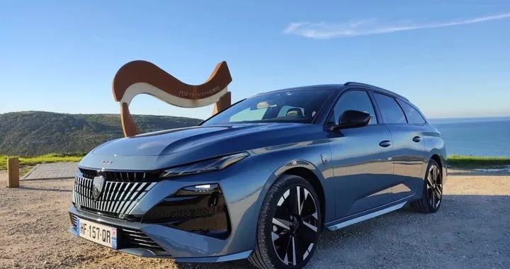 Peugeot 308 ruba la scena: ecco la regina elettrica ad Alpe d’Huez