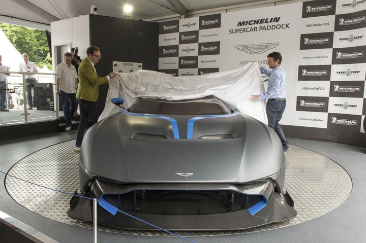Aston Martin Vulcan: la versione stradale non si farà
