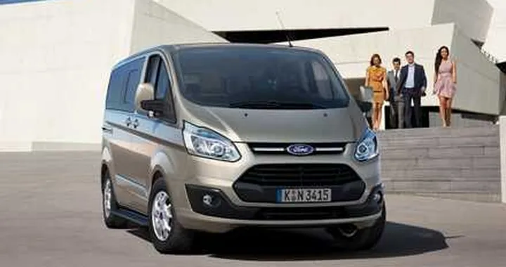 Ford Turneo Custom: in arrivo il commerciale 