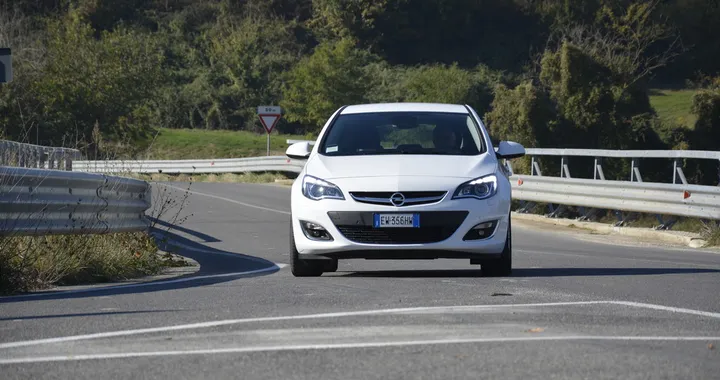 Opel Astra 1.6 CDTI: la prova su strada
