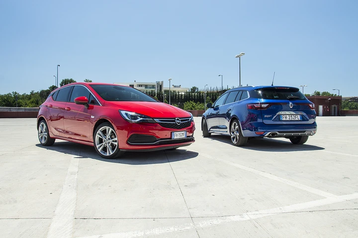 Opel Astra 1.6 T Dynamic OPC Line VS Renault Megane Sporter TCe GT
