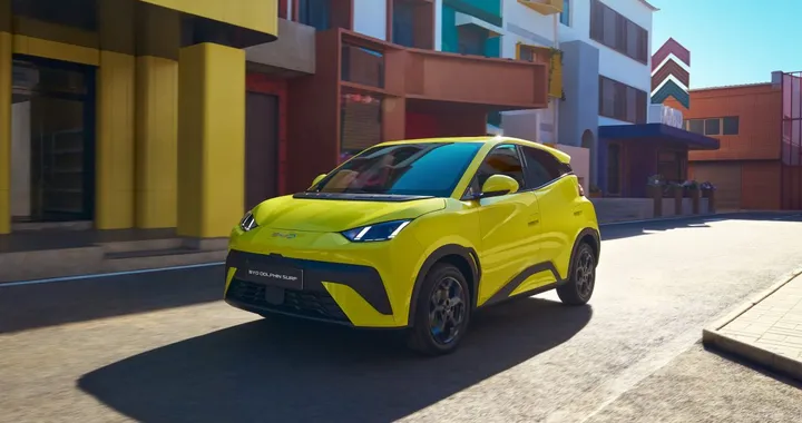 BYD Dolphin Surf: l’auto elettrica compatta da 18.990 euro