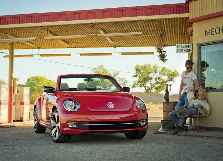 Volkswagen Maggiolino Cabrio: le foto ufficiali
