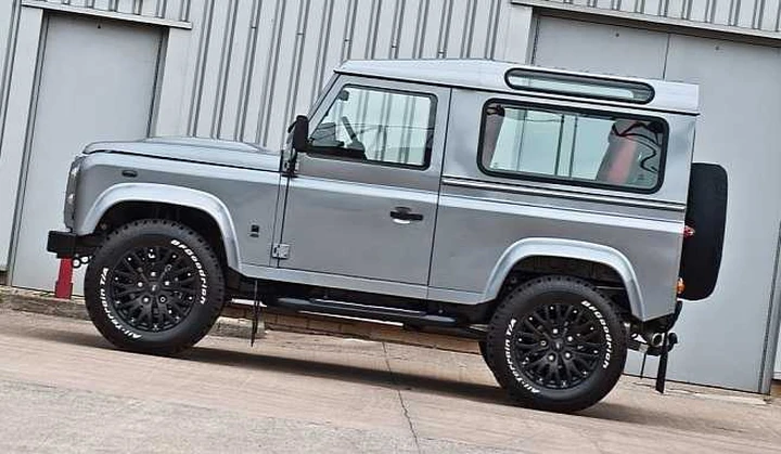 Land Rover Defender XS 90 by Kahn