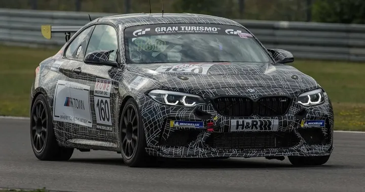 Bmw M2 Competition: test in gara al Nurburgring