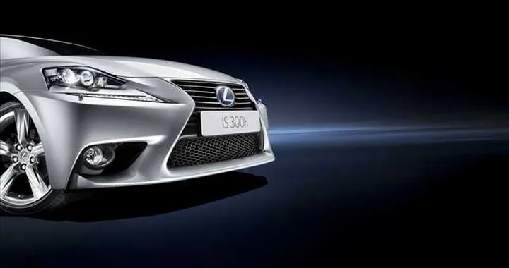 Lexus IS Hybrid: una sorpresa in arrivo