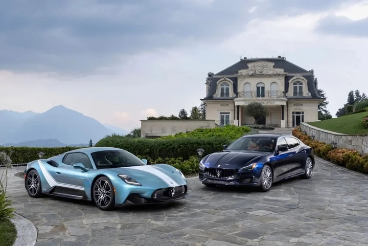 Maserati: consegnate le one-off Quattroporte Grand Finale e MC20 Iris