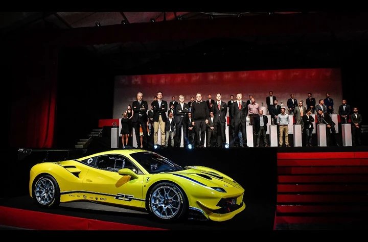 Ferrari 488 Challenge: versione racing da 670 cavalli
