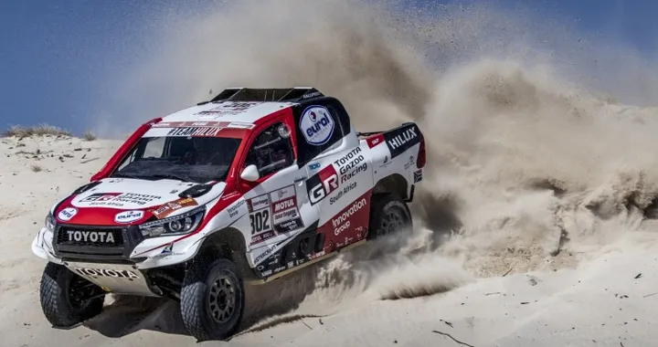 Toyota Gazoo Racing correrà la Dakar 2019 con la Hilux