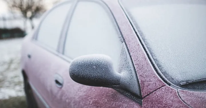 Cosa fare con l'auto ghiacciata? I nostri consigli