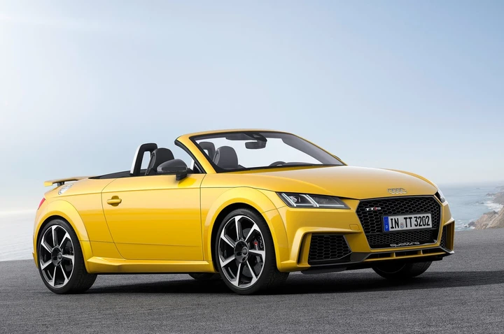 Nuova Audi TT RS Roadster: prezzi da 76.400 euro