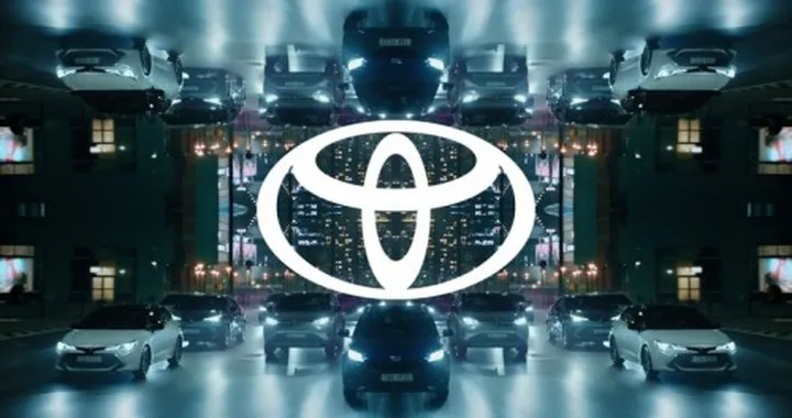 Toyota: svelato il nuovo logo del brand giapponese