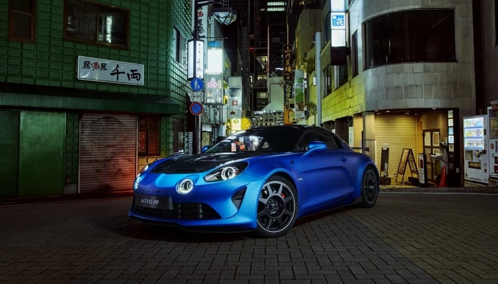 Alpine A110 R: le immagini ufficiali