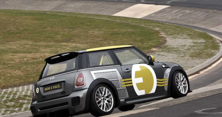 Mini E Race: battesimo in pista al Nurburgring